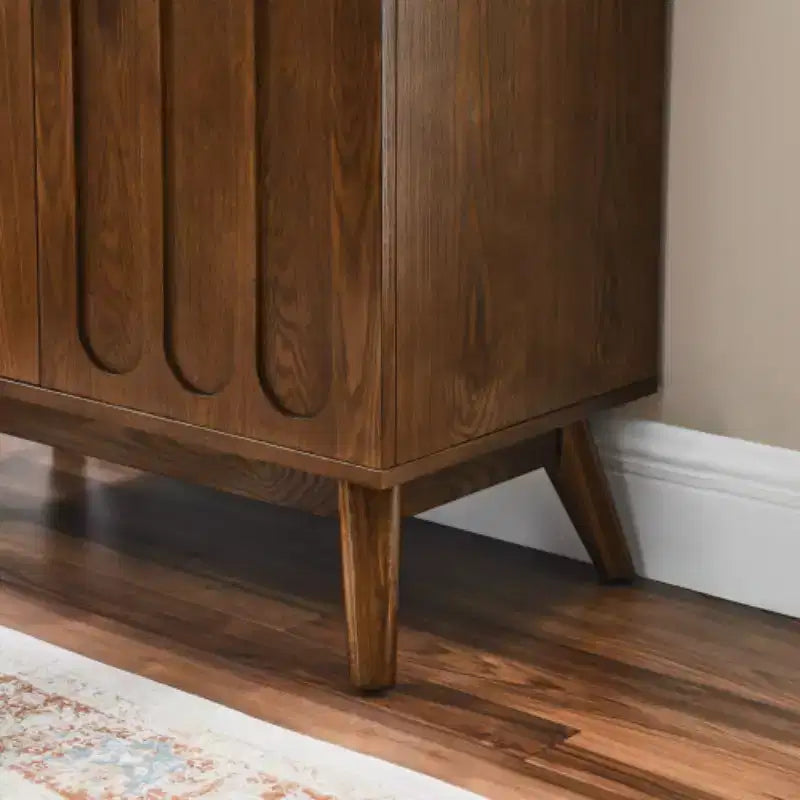 Madia portaoggetti scanalata Mid-Century Modern da 32", piccola credenza a 2 ante con gambe in legno massello e maniglie dorate