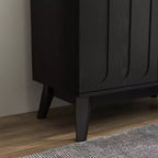 Madia portaoggetti scanalata Mid-Century Modern da 32", piccola credenza a 2 ante con gambe in legno massello e maniglie dorate
